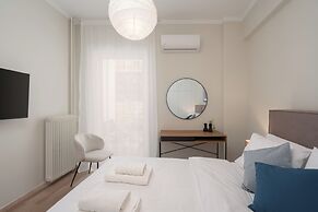 Spacious Luxury Apartment | Near Piraeus Port