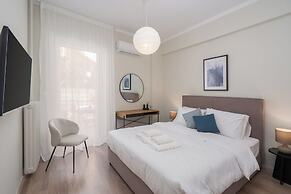 Spacious Luxury Apartment | Near Piraeus Port