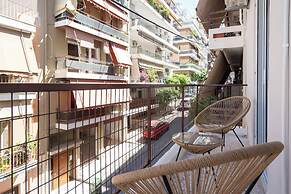 Spacious Luxury Apartment | Near Piraeus Port