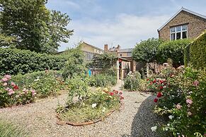 Host Stay The Potting Shed
