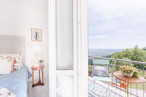 The Sea Air Villa in Massarosa