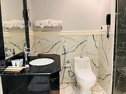 Lian Park Hotel