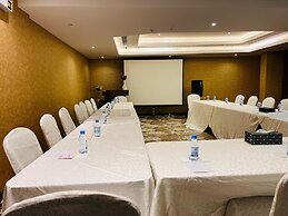 Lian Park Hotel