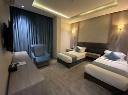 Lian Park Hotel