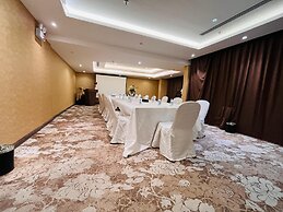 Lian Park Hotel