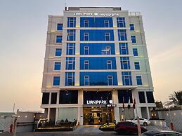 Lian Park Hotel