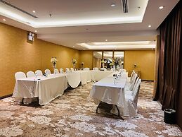 Lian Park Hotel