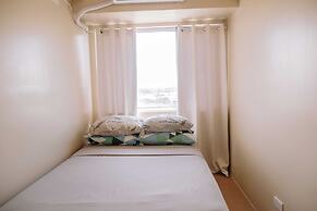 Golden Sunset Skyline Retreat