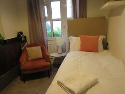 The Arch Guesthouse