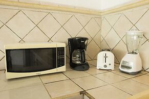 Apt. with Jacuzzi Ixt. Zihuatanejo 3 BR