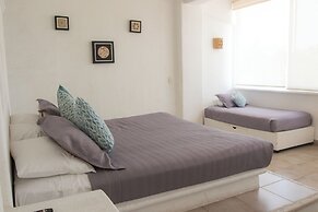 Apt. with Jacuzzi Ixt. Zihuatanejo 3 BR