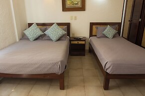 Apt. with Jacuzzi Ixt. Zihuatanejo 3 BR