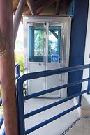 Apt. with Jacuzzi Ixt. Zihuatanejo 3 BR