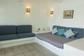 Apt. with Jacuzzi Ixt. Zihuatanejo 3 BR