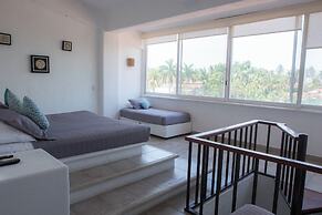 Apt. with Jacuzzi Ixt. Zihuatanejo 3 BR