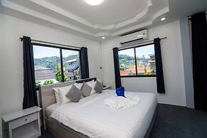 3 Bed 3 Bath Villa 400m to the Beach Sleeps 10