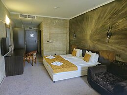 Art Hotel Babylon