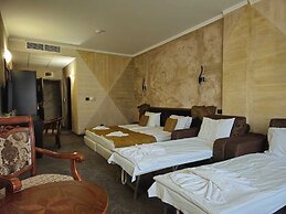 Art Hotel Babylon
