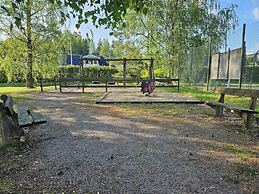 Cottage & 1200m² Garden