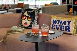 Moxy Alfragide Lisboa