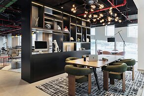 Moxy Alfragide Lisboa