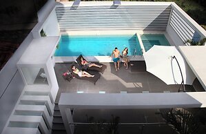 Prince Hotel