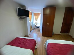 HOTEL VERSAILLES
