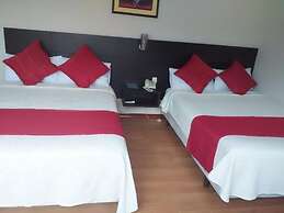 HOTEL VERSAILLES
