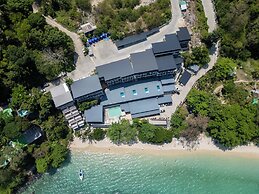 The Hideout Beachfront