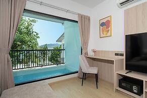 The Hideout Beachfront