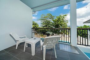 The Hideout Beachfront