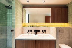 Makia Penthouse by Alfred in Bali
