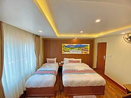 Hotel Himalayan BTS