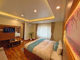 Hotel Himalayan BTS