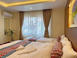 Hotel Himalayan BTS