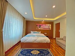 Hotel Himalayan BTS