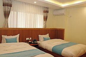 Hotel Himalayan BTS