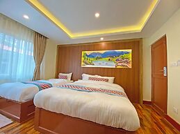 Hotel Himalayan BTS