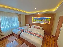 Hotel Himalayan BTS