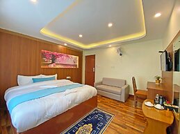 Hotel Himalayan BTS