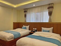 Hotel Himalayan BTS