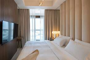 Keyrock Living - Luxury at Aykon Tower