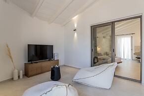 Luxury Villa Maximus - With Private Heated Pool