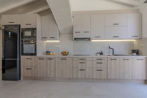 Luxury Villa Maximus - With Private Heated Pool
