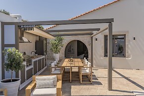 Luxury Villa Maximus - With Private Heated Pool