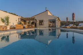 Luxury Villa Maximus - With Private Heated Pool