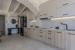 Luxury Villa Maximus - With Private Heated Pool