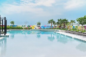 Keyrock Living - Oasis with Balcony View