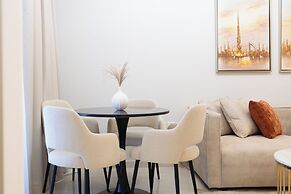 Keyrock Living - Oasis with Balcony View