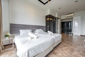 Expressionz Suites by Emily in Town